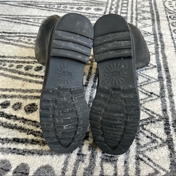 Ugg Rainboots! - Picture 5 of 11